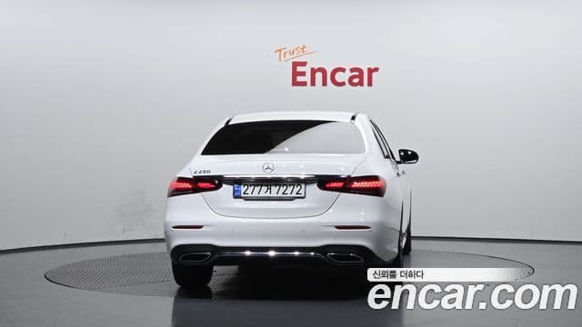 Mercedes-Benz E-класс W213 AMG Line, 2023 4