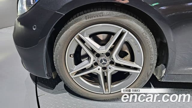 Mercedes-Benz E-класс W213 AMG Line, 2023 все фото