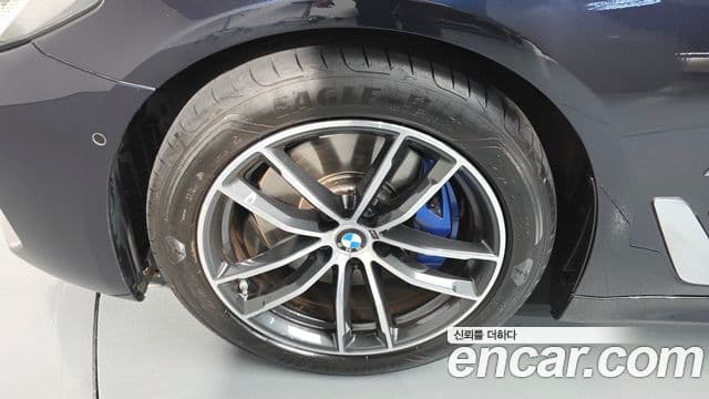 BMW 5시리즈 (G30) 520i M Sport, 2022 все фото