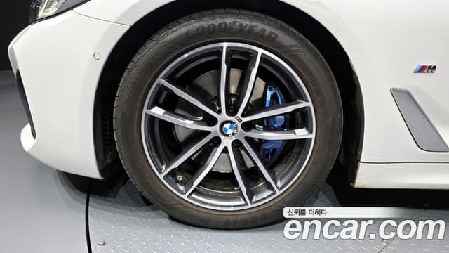 BMW 5시리즈 (G30) 520i M Sport, 2022 все фото