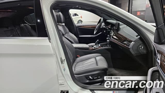 BMW 5시리즈 (G30) 520i M Sport, 2022 10