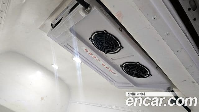 Hyundai Grand Starex Refrigerated Truck, 2018 18