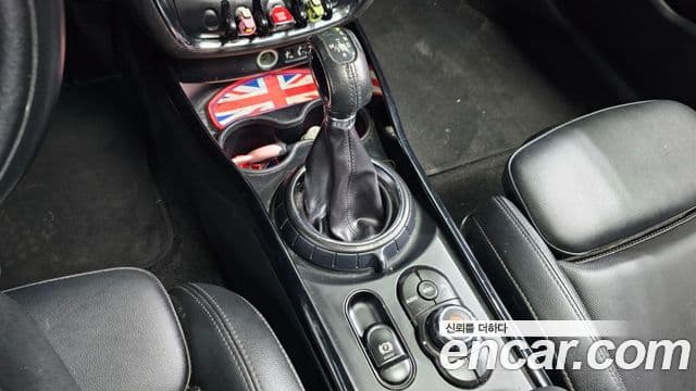 Mini Cooper 클럽맨 2세대, 2016 9