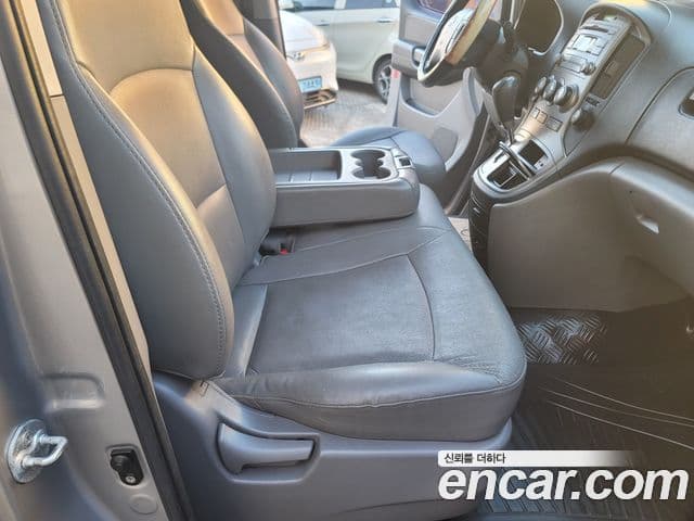 Hyundai Grand Starex CVX Luxury, 2012 13