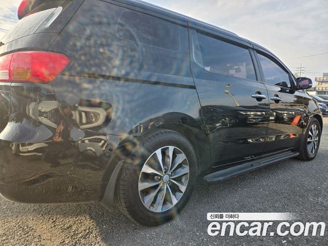 Kia All New Carnival Luxury, 2018 4