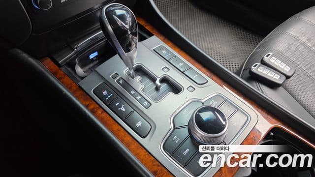 Hyundai Equus(новый кузов / новое поколение) 5.0 изменение конструкции (bi-fuel), 2012 9