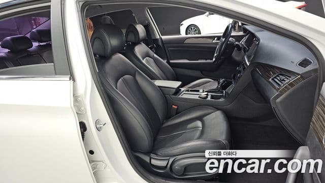 Hyundai LF Sonata 2.0 Smart, 2015 10