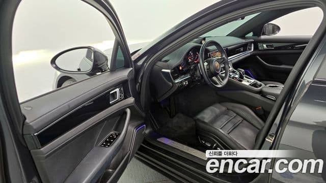 Porsche Panamera (971), 2021 10