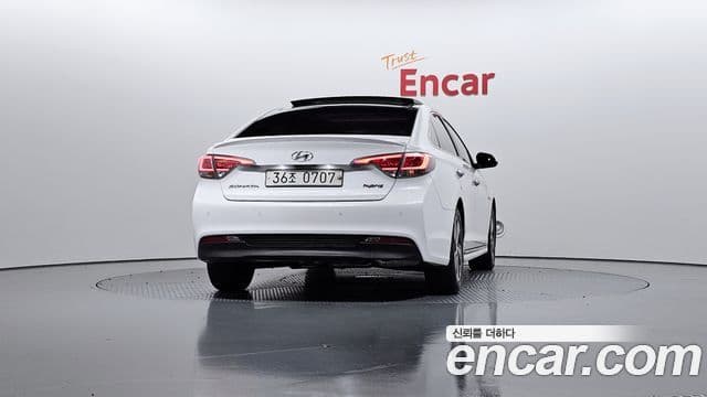 Hyundai LF Sonata гибрид Premium, 2016 4