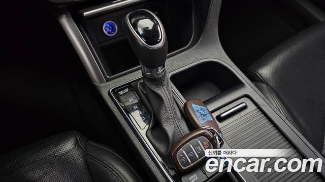 Hyundai LF Sonata гибрид Premium, 2016 9