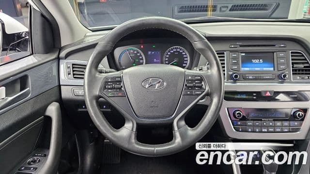 Hyundai LF Sonata гибрид Premium, 2016 13