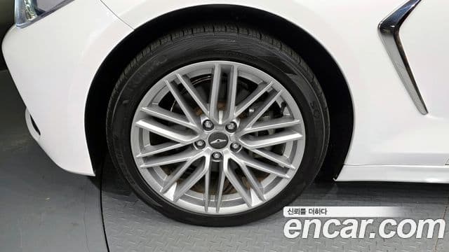 Genesis G70 Elite, 2019 все фото