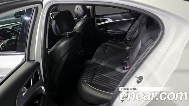 Genesis G70 Elite, 2019 11