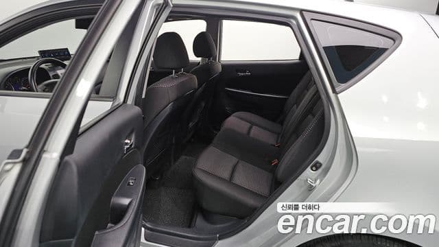 Hyundai i30 Luxury, 2010 11