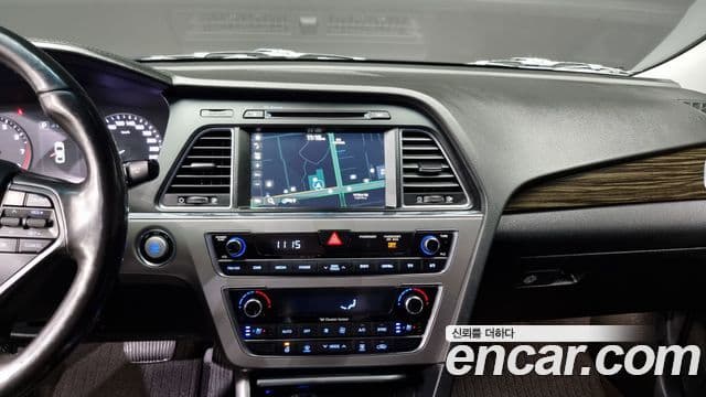 Hyundai LF Sonata Premium, 2016 15