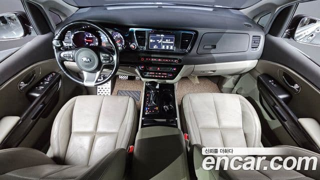 Kia All New Carnival VIP, 2016 7
