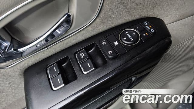 Kia All New Carnival VIP, 2016 13