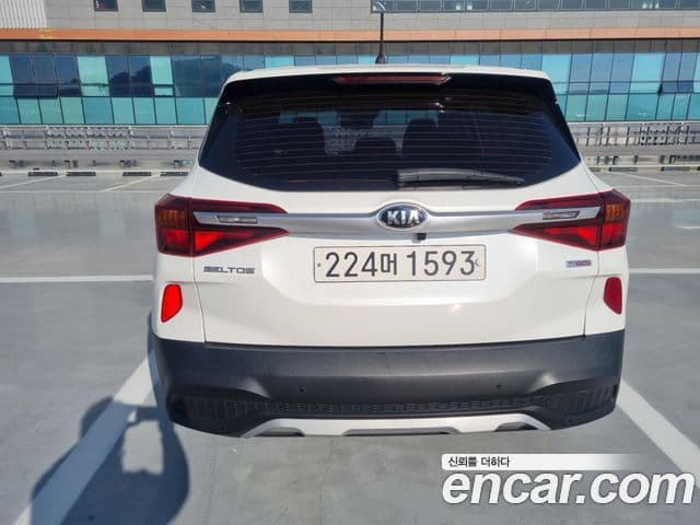 Kia Seltos Trendy, 2022 4