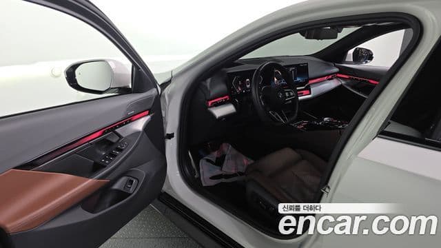 BMW 5시리즈 (G60) 530i xDrive M Sport, 2024 11