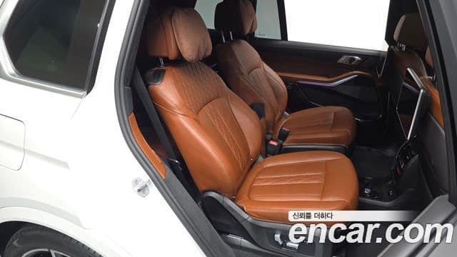 BMW X7 (G07) xDrive 40i M Sport 6인승, 2021 12