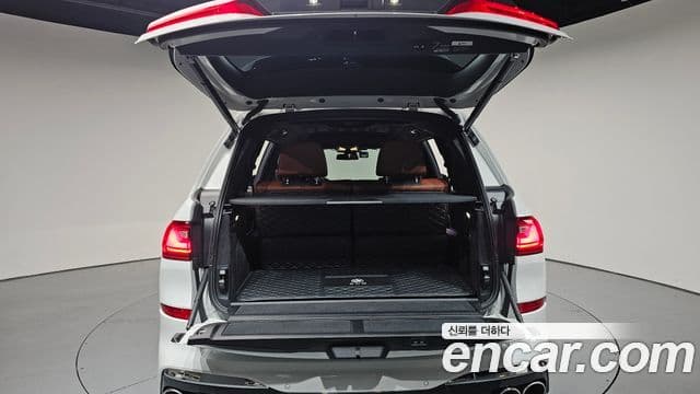 BMW X7 (G07) xDrive 40i M Sport 6인승, 2021 20