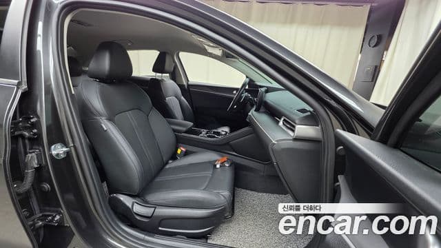 Kia K5 3세대 Prestige, 2020 10