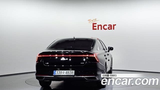 Kia K8 гибрид Signature, 2023 4