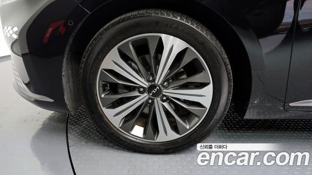 Kia K8 гибрид Signature, 2023 все фото