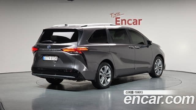 Toyota Sienna 4세대, 2021 2