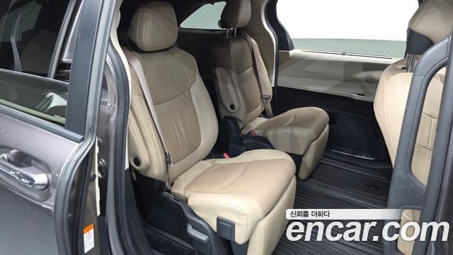Toyota Sienna 4세대, 2021 12