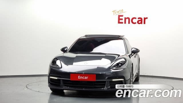 Porsche Panamera (971), 2018 3