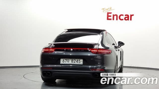 Porsche Panamera (971), 2018 4