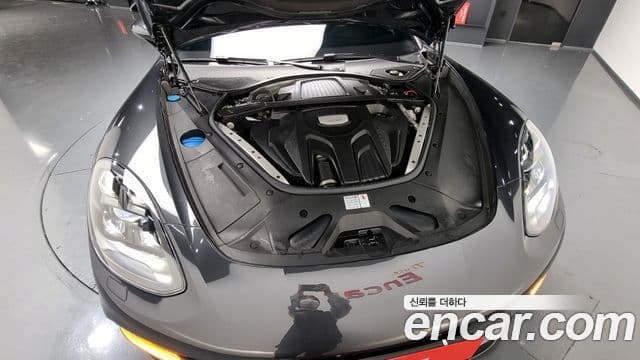 Porsche Panamera (971), 2018 6