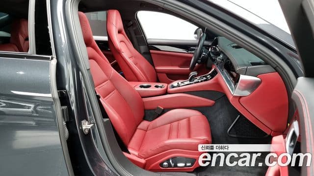 Porsche Panamera (971), 2018 11