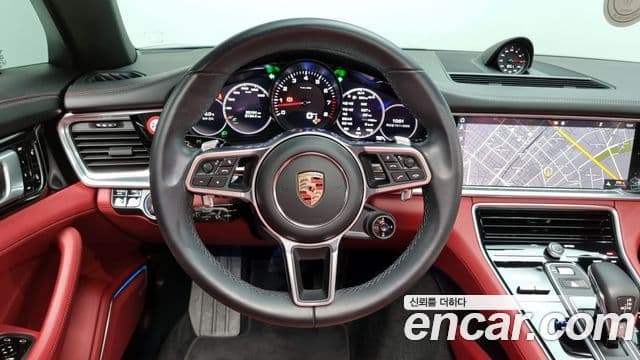 Porsche Panamera (971), 2018 13
