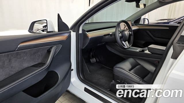 Tesla модель Y Long Range AWD, 2022 10