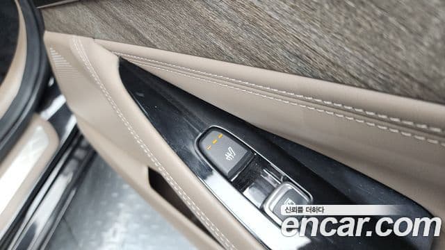 Kia K8 гибрид Noblesse Light, 2022 19