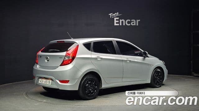 Hyundai Accent(новый кузов / новое поколение) Wit дизель 1.6 VGT Smart, 2015 2