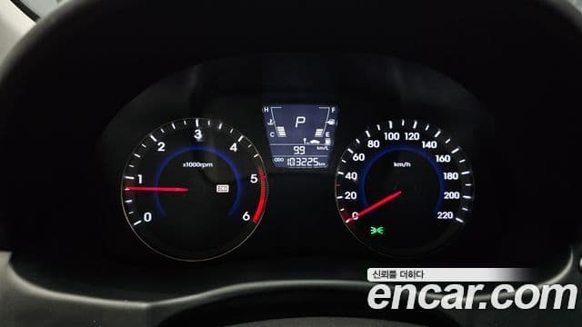 Hyundai Accent(новый кузов / новое поколение) Wit дизель 1.6 VGT Smart, 2015 8