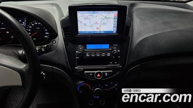 Hyundai Accent(новый кузов / новое поколение) Wit дизель 1.6 VGT Smart, 2015 16