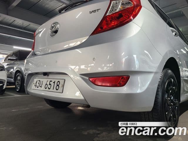 Hyundai Accent(новый кузов / новое поколение) Wit дизель 1.6 VGT Smart, 2015 19
