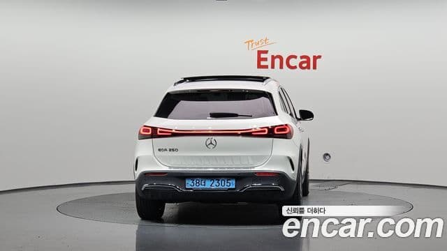 Mercedes-Benz EQA H243 EQA250 AMG пакет Plus, 2022 4