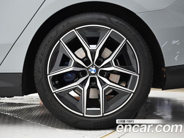 BMW 5시리즈 (G60) 523d M Sport, 2024 все фото