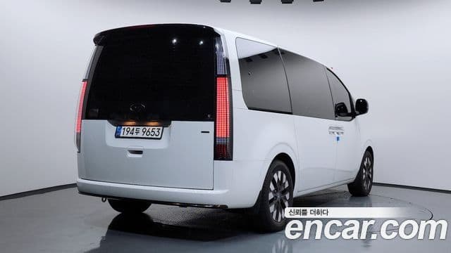 Hyundai Staria Inspiration, 2022 2