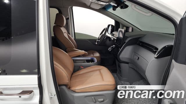 Hyundai Staria Inspiration, 2022 11