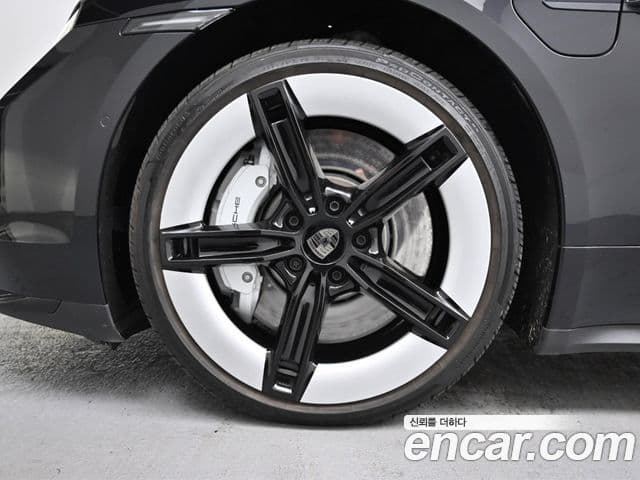 Porsche 타이칸 турбо, 2025 все фото