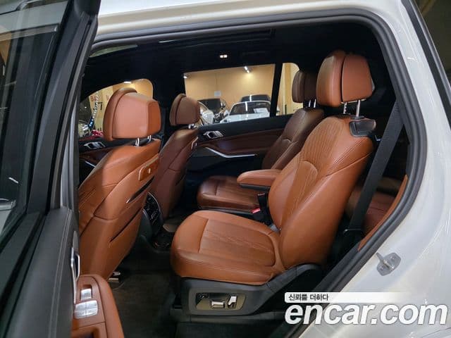BMW X7 (G07) xDrive 40i Design Pure Excellence 6인승, 2023 16