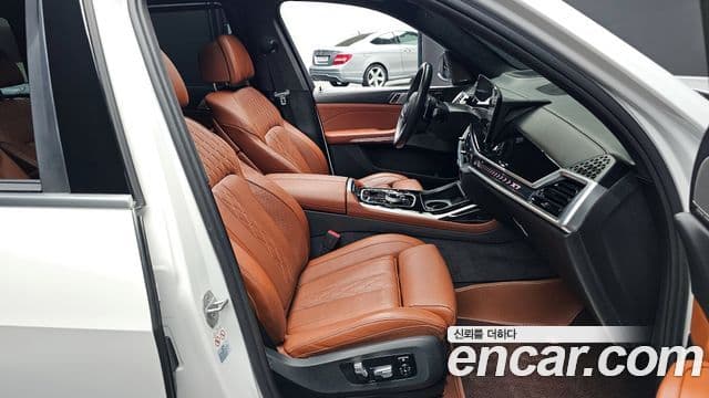 BMW X7 (G07) xDrive 40i M Sport 6인승, 2024 10
