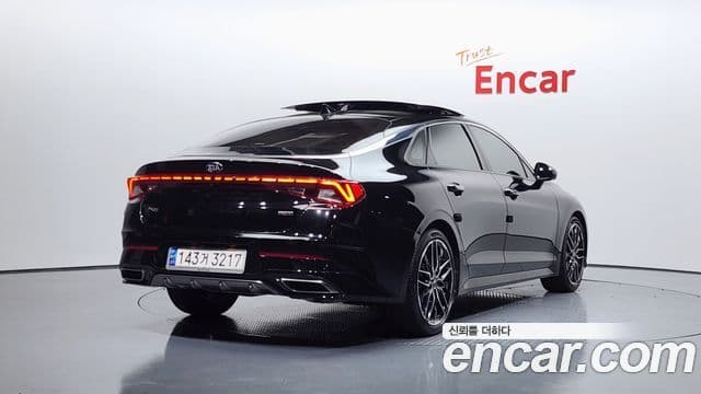 Kia K5 3세대 Signature, 2021 2