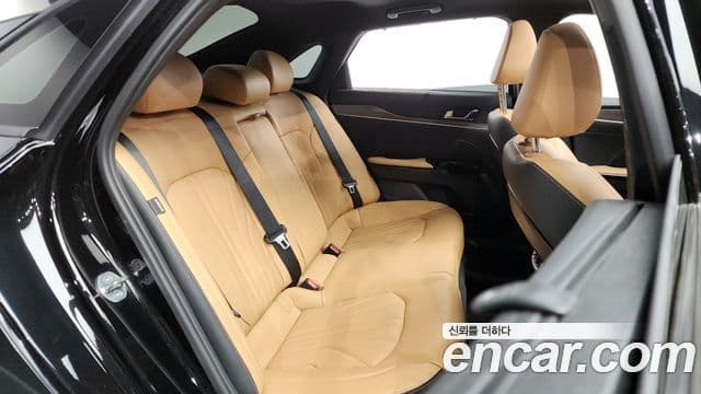 Kia K5 3세대 Signature, 2021 12